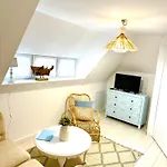 Villa Miod Malina -Wiselka Blisko Morza,Klimatyczne Pokoje,Taras,Cisza *