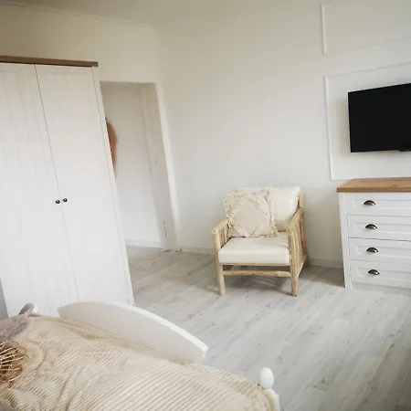 Homestay Miod Malina -wiselka Blisko Morza,klimatyczne Pokoje,taras,cisza Wiselka